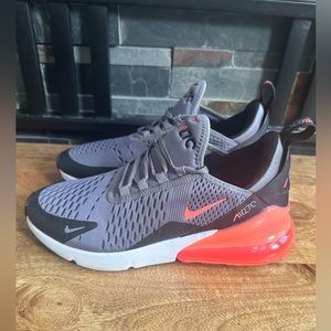 Nike Air Max 270